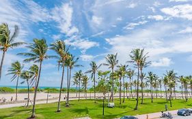 Sobe Lux Suites On Ocean
